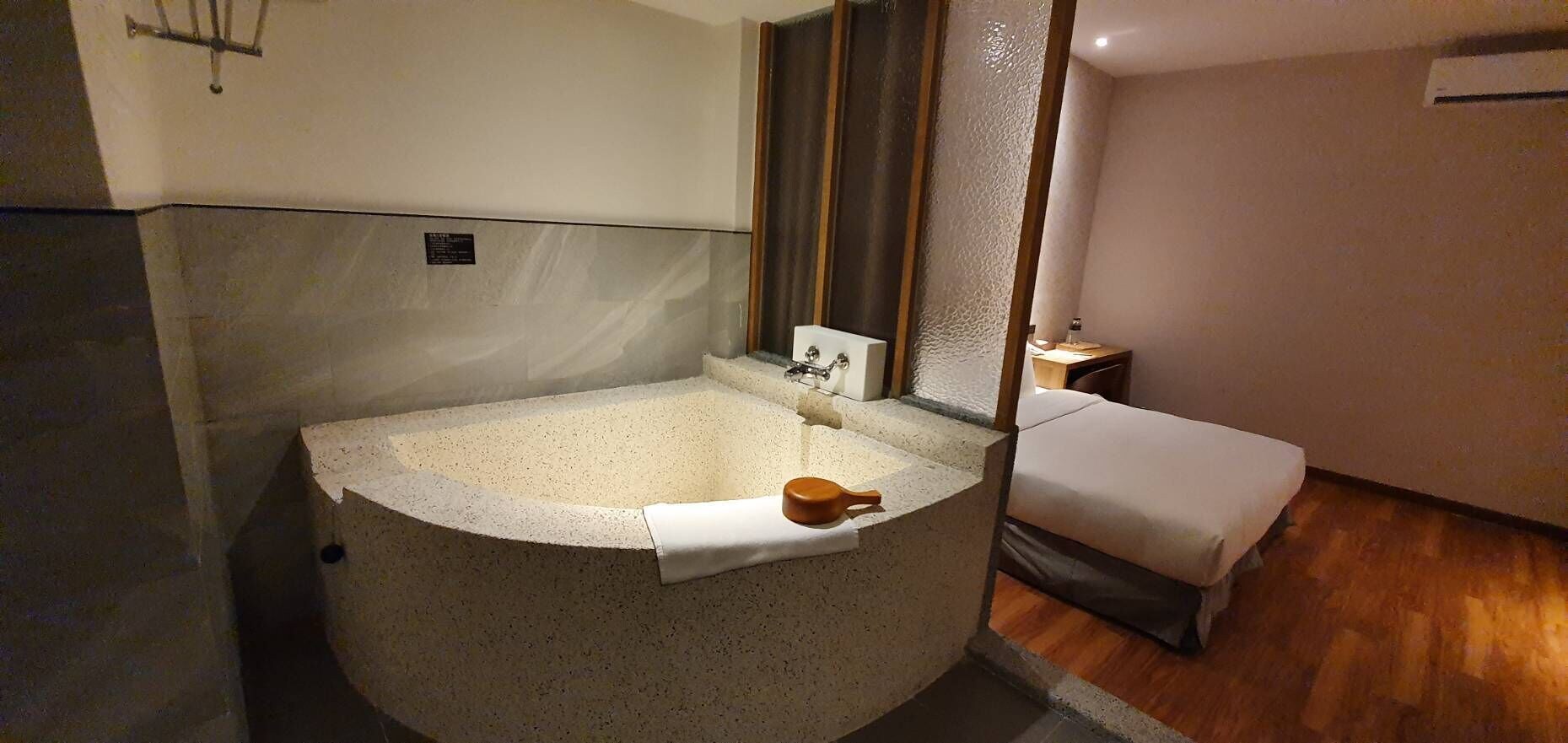 Room, Queen Bed, No Window, Large، Yunoyado Onsen Hotspring Hotel Deyang 3/3