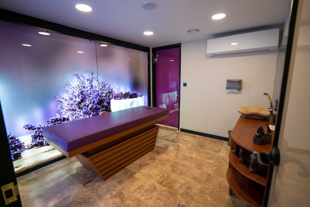 Cunda Baradiel Hotel 8/50