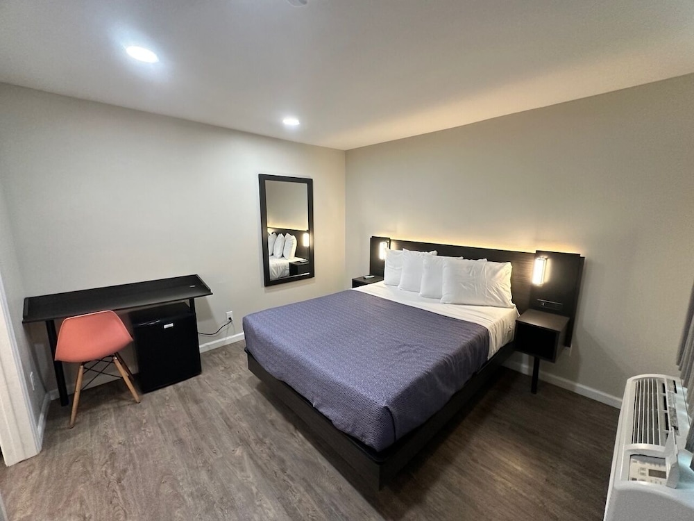 La Casita Inn 12/34