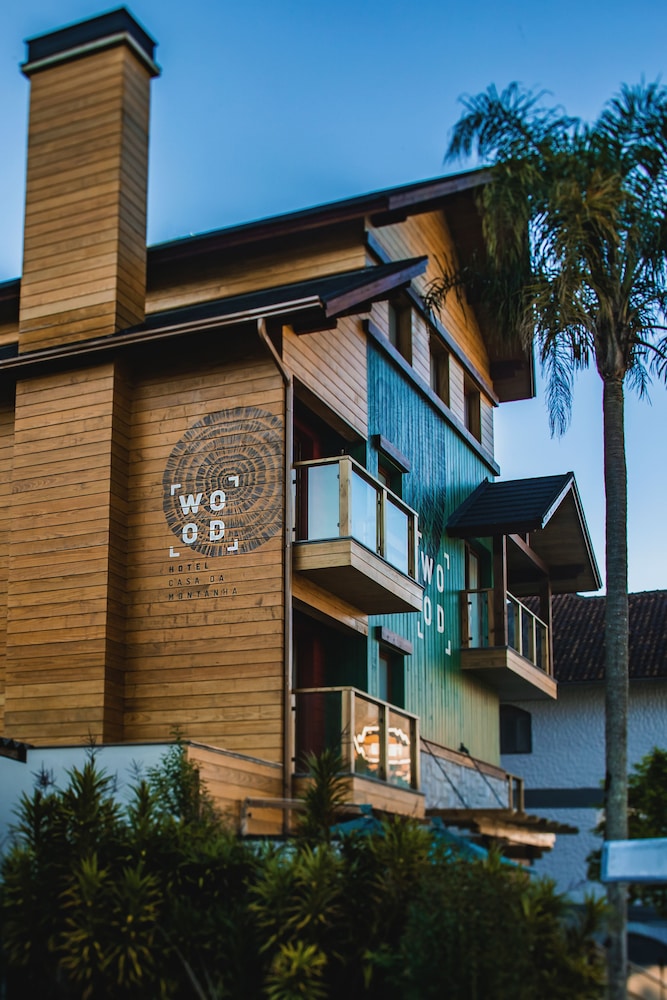 Hotel Wood 3/46
