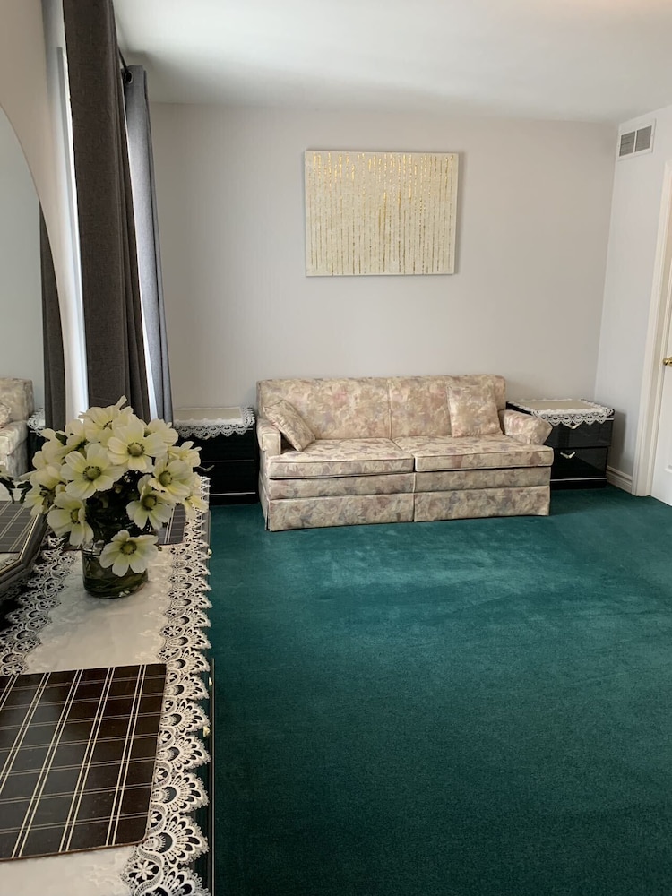 Susan's Villa 6/50