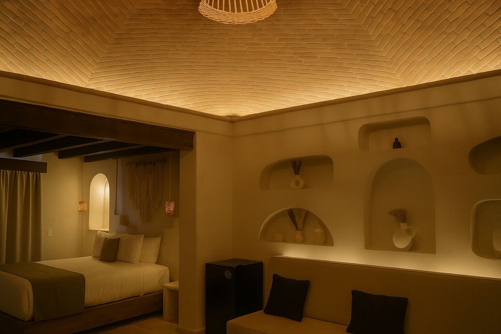 Enigmatic Boutique Hotel 19/44