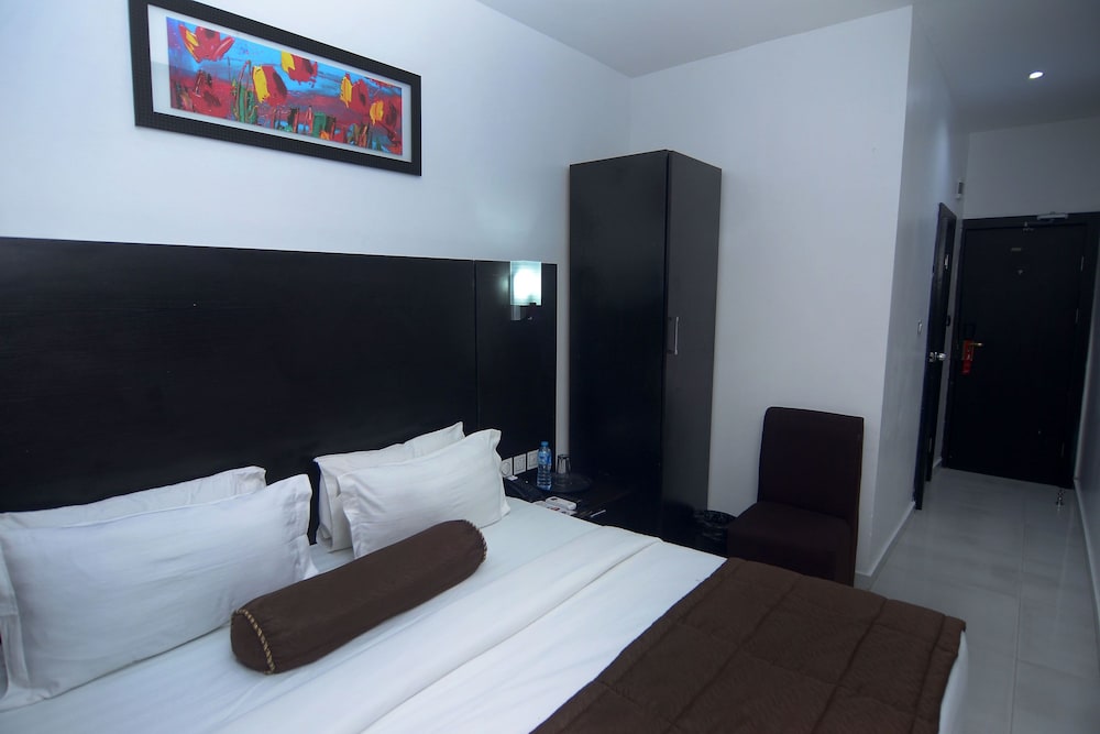 Hillsbay Hotels 6/24