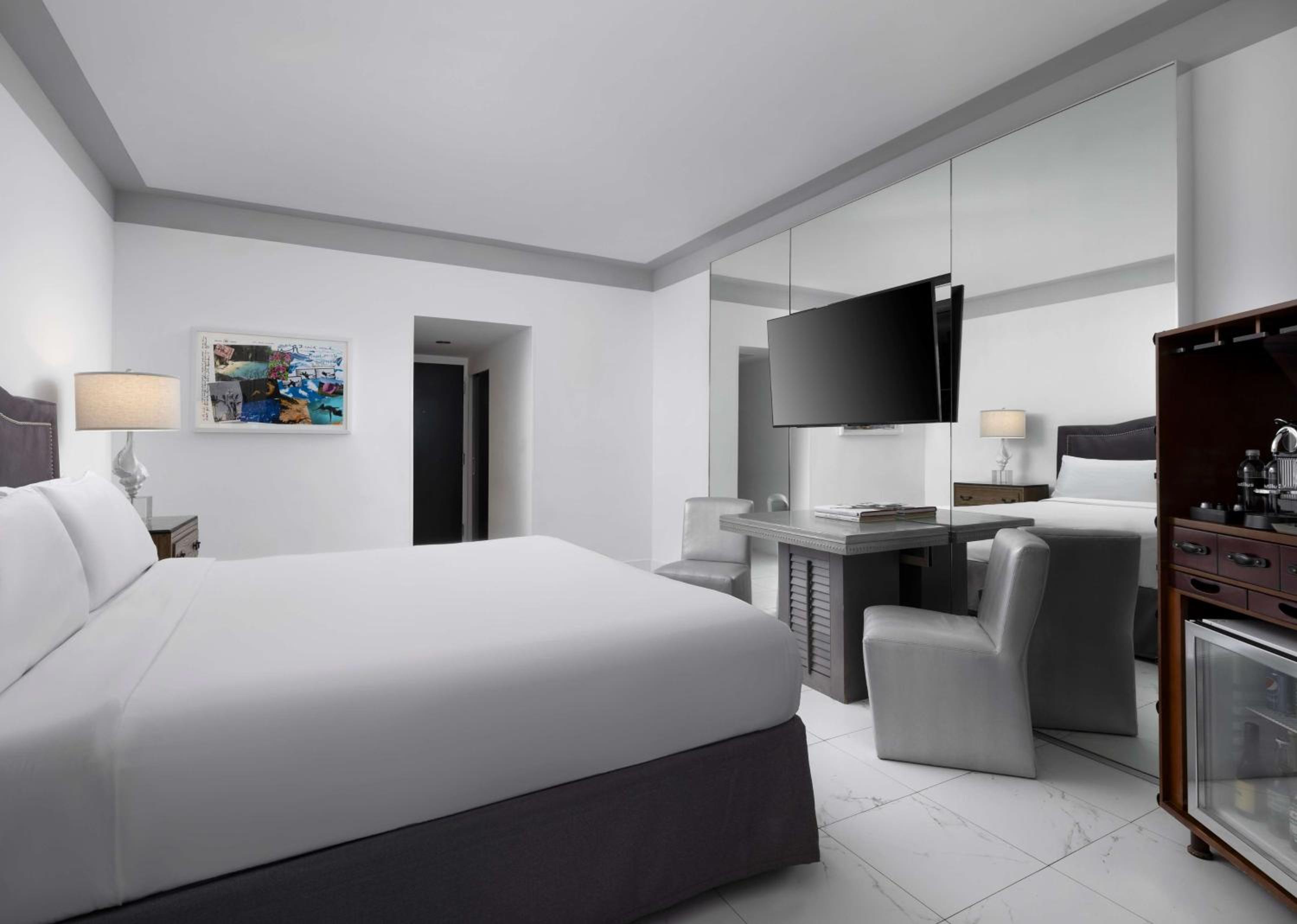 Charming, King Bed, Accessible