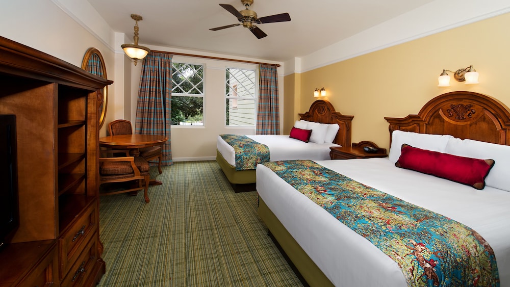 Disneys Saratoga Springs Resort and Spa 6/50