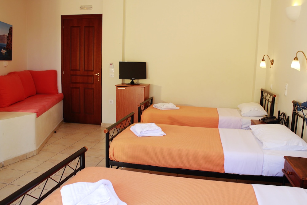 Amerisa Suites 7/85