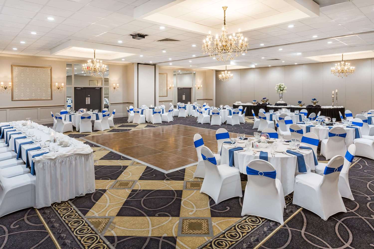 Wyndham Garden Greensboro 23/28