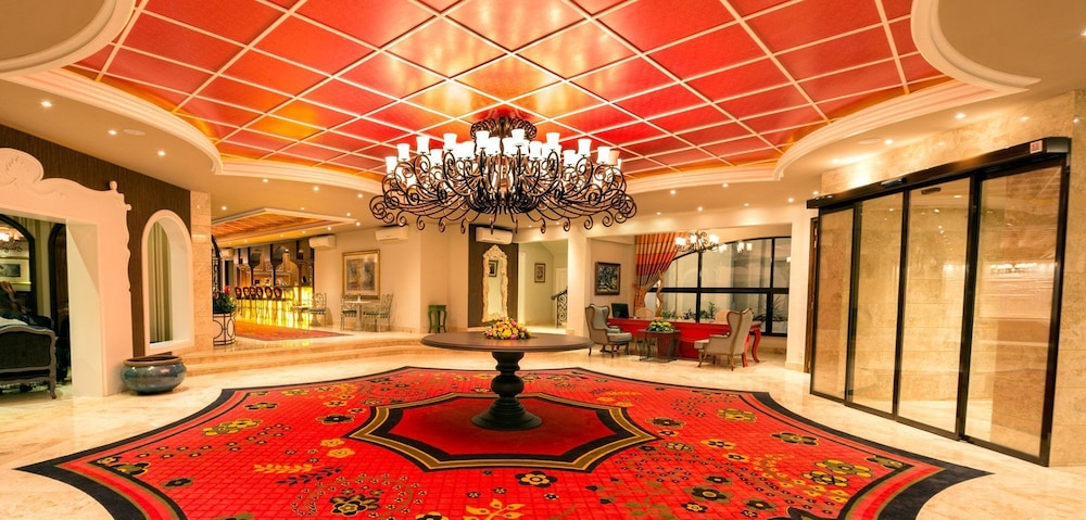 The Olive Tree Hotel 10/50