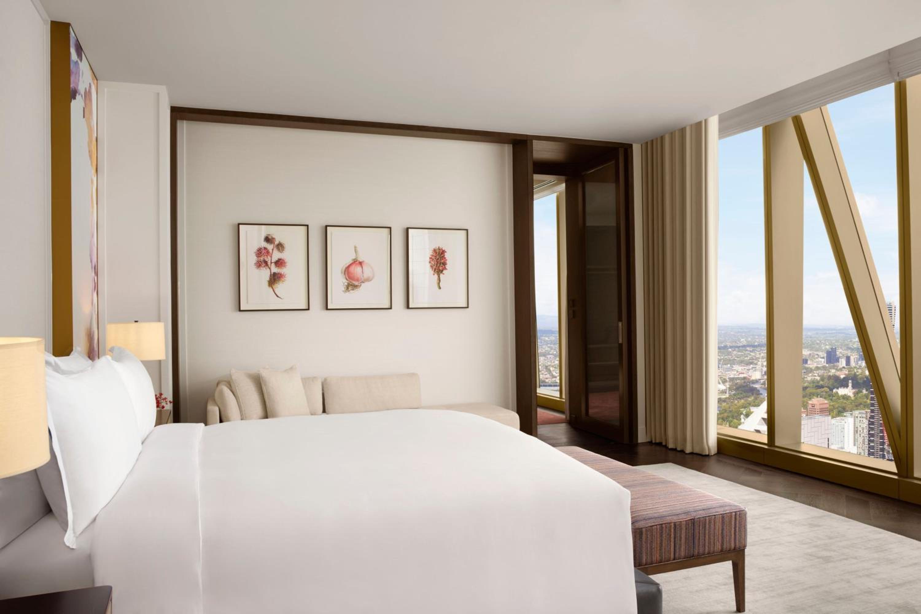 The Ritz, Suite