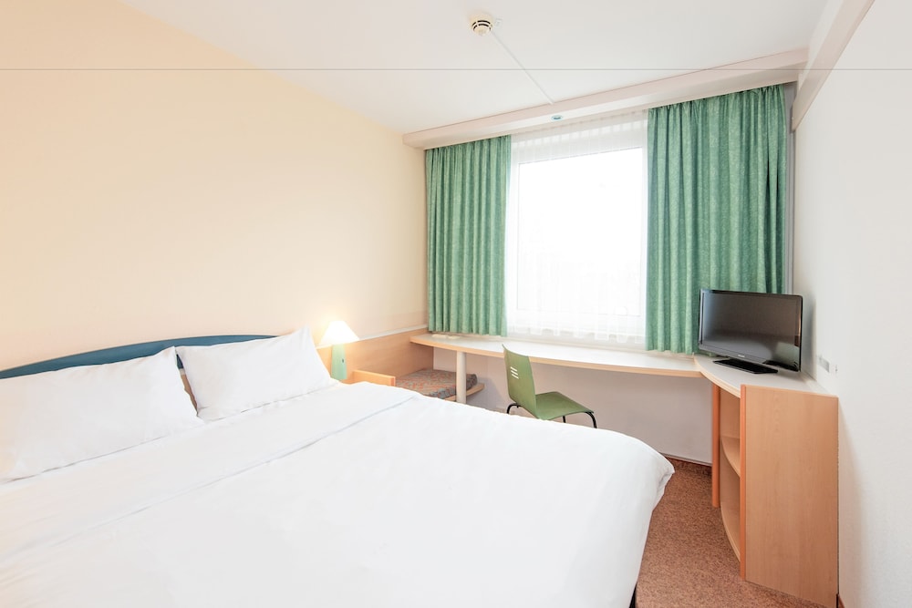 Ibis Paderborn City 20/64
