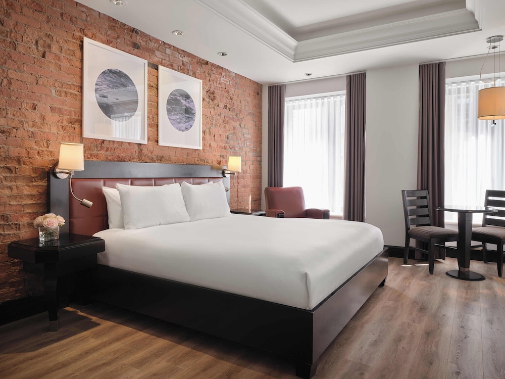 SUPERIOR, KING BED