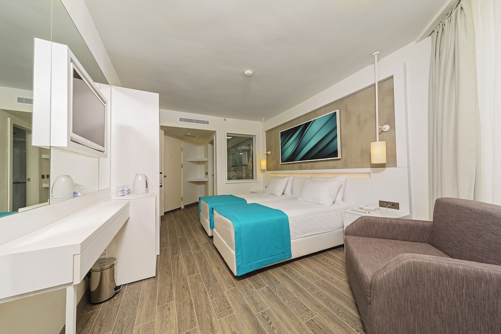 Poseidon Hotel - Adults Only 8/24