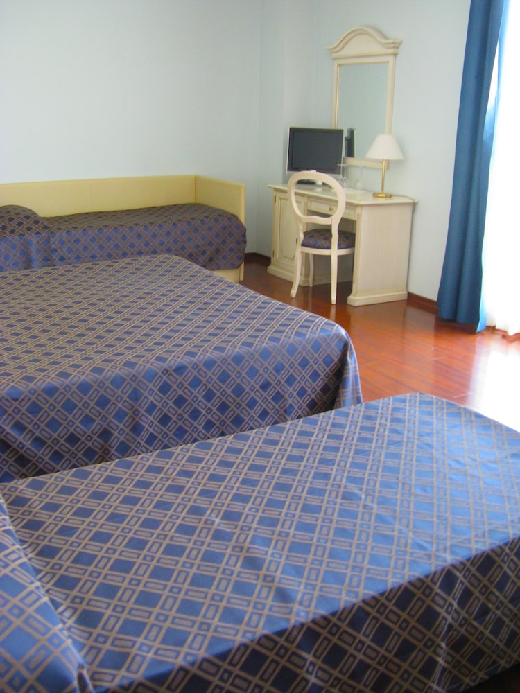 International Hotel Iseo 12/24