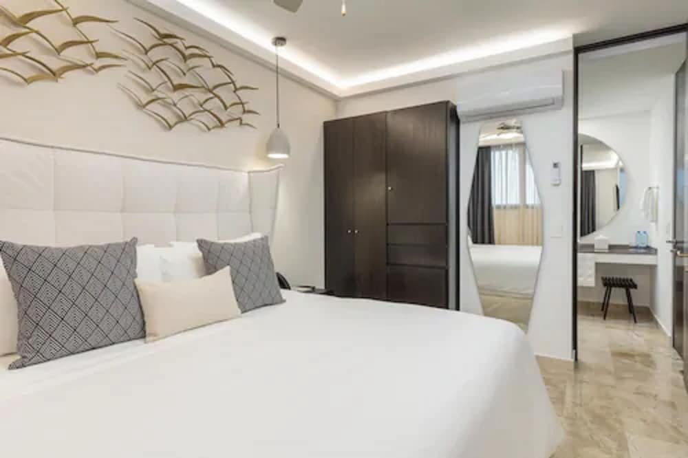 Serenity Hotel Boutique 12/70