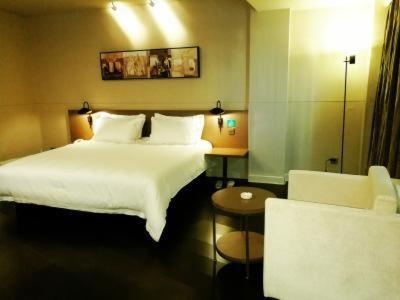 Jinjiang Inn Select (Linyi City Government Tianjin Road) 13/18
