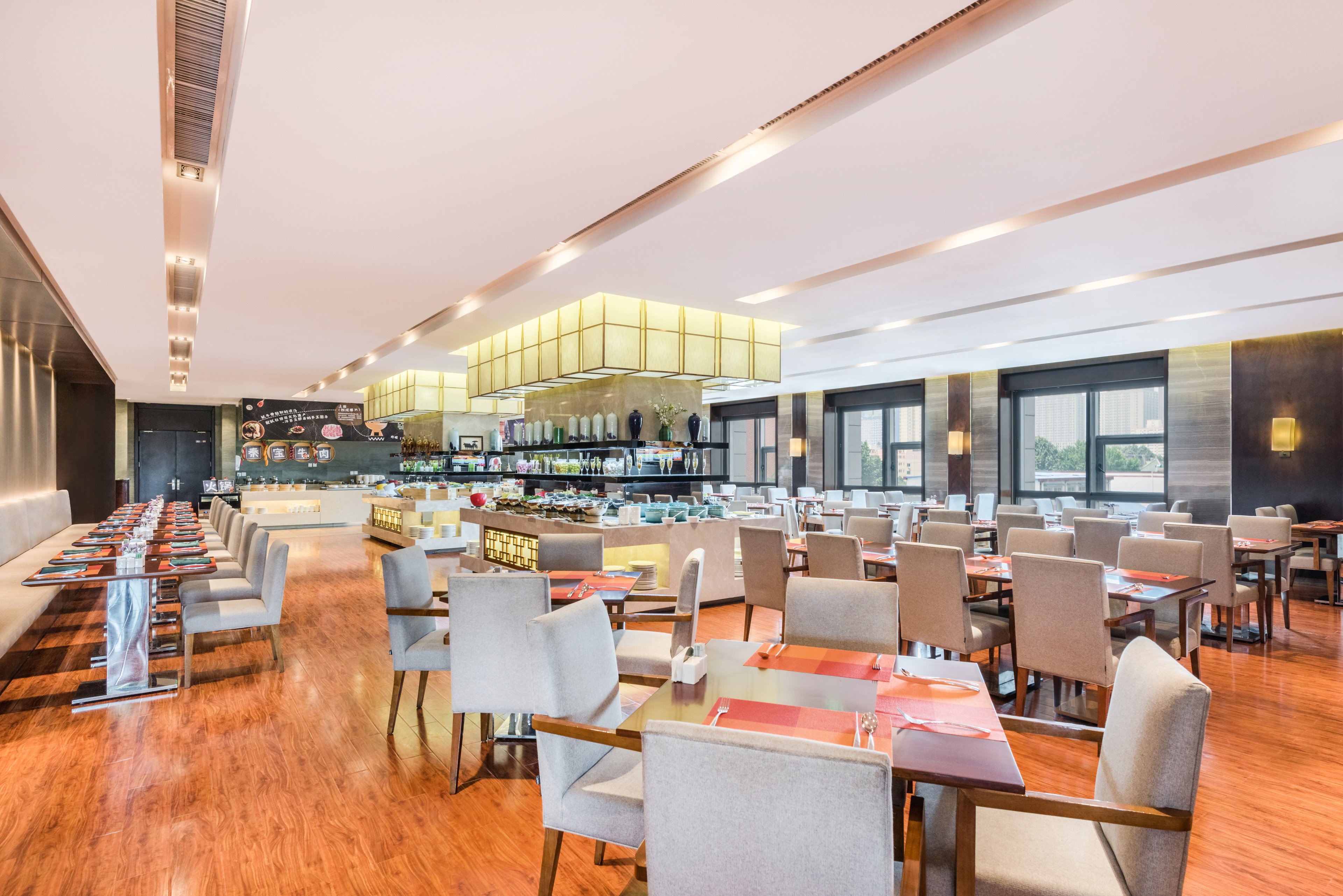 Holiday Inn Xian Big Goose Pagoda 35/50