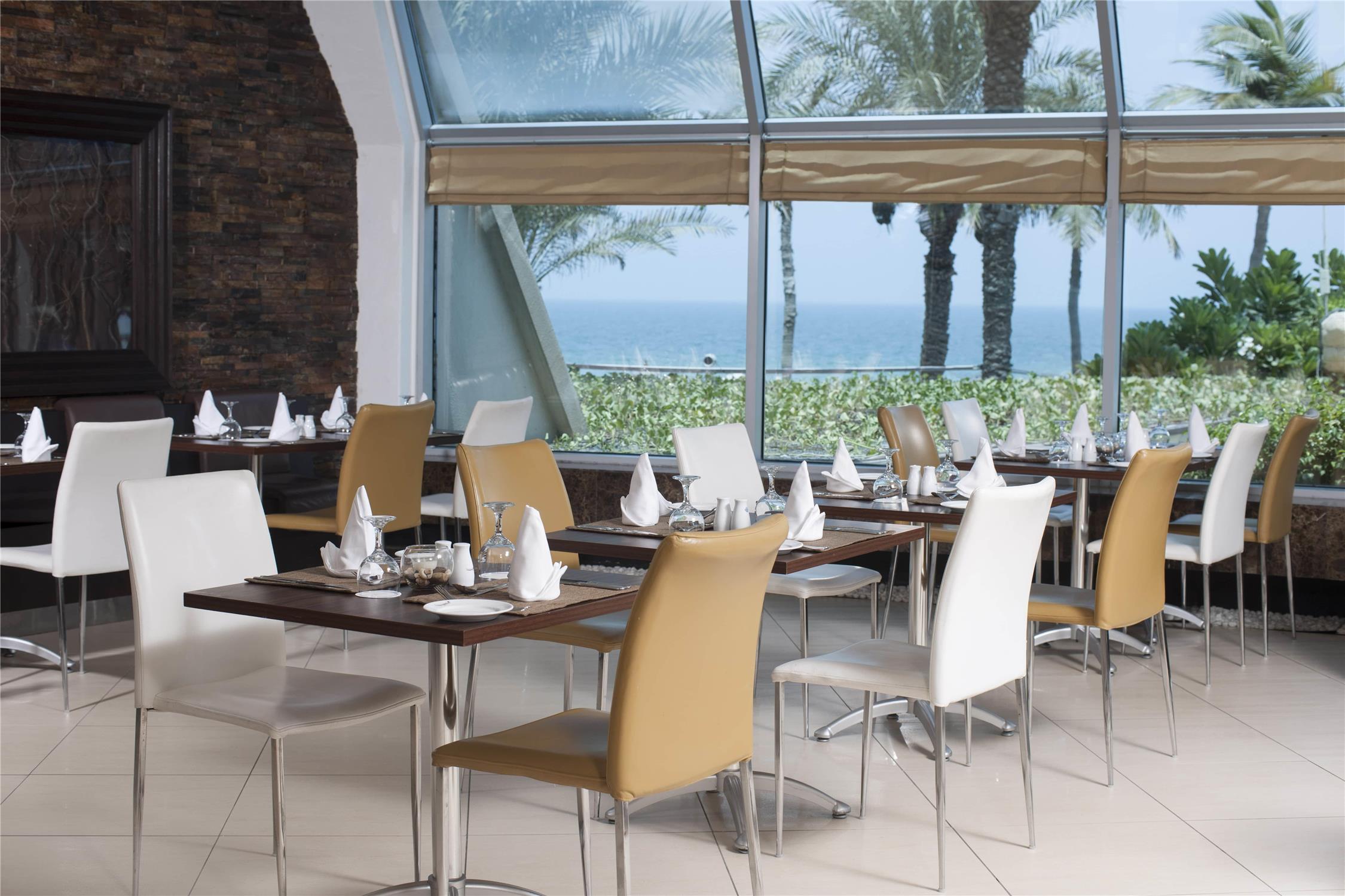Occidental Sharjah Grand 35/50