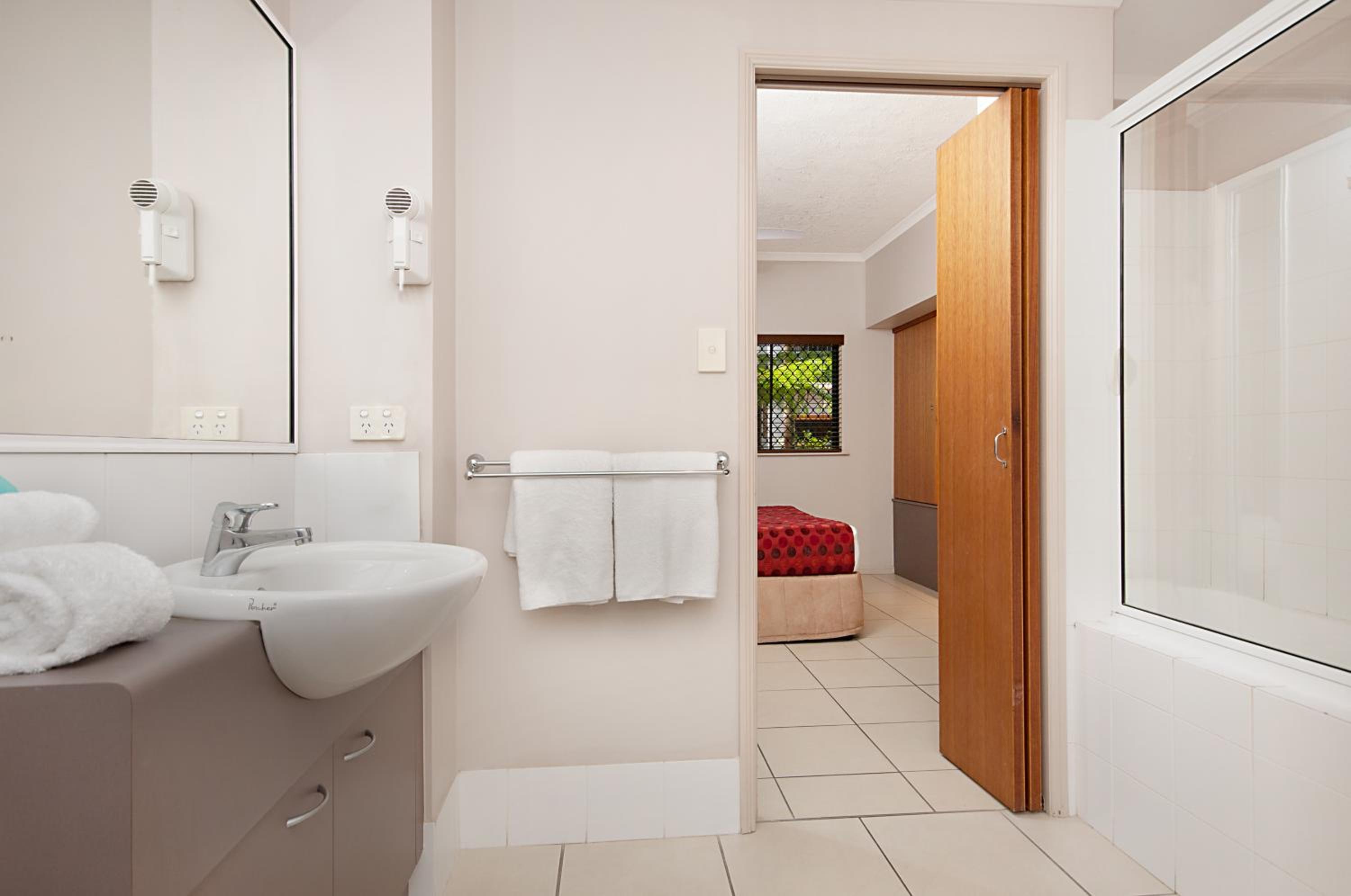 1 Bedroom, Apartment, Deluxe, Pool View