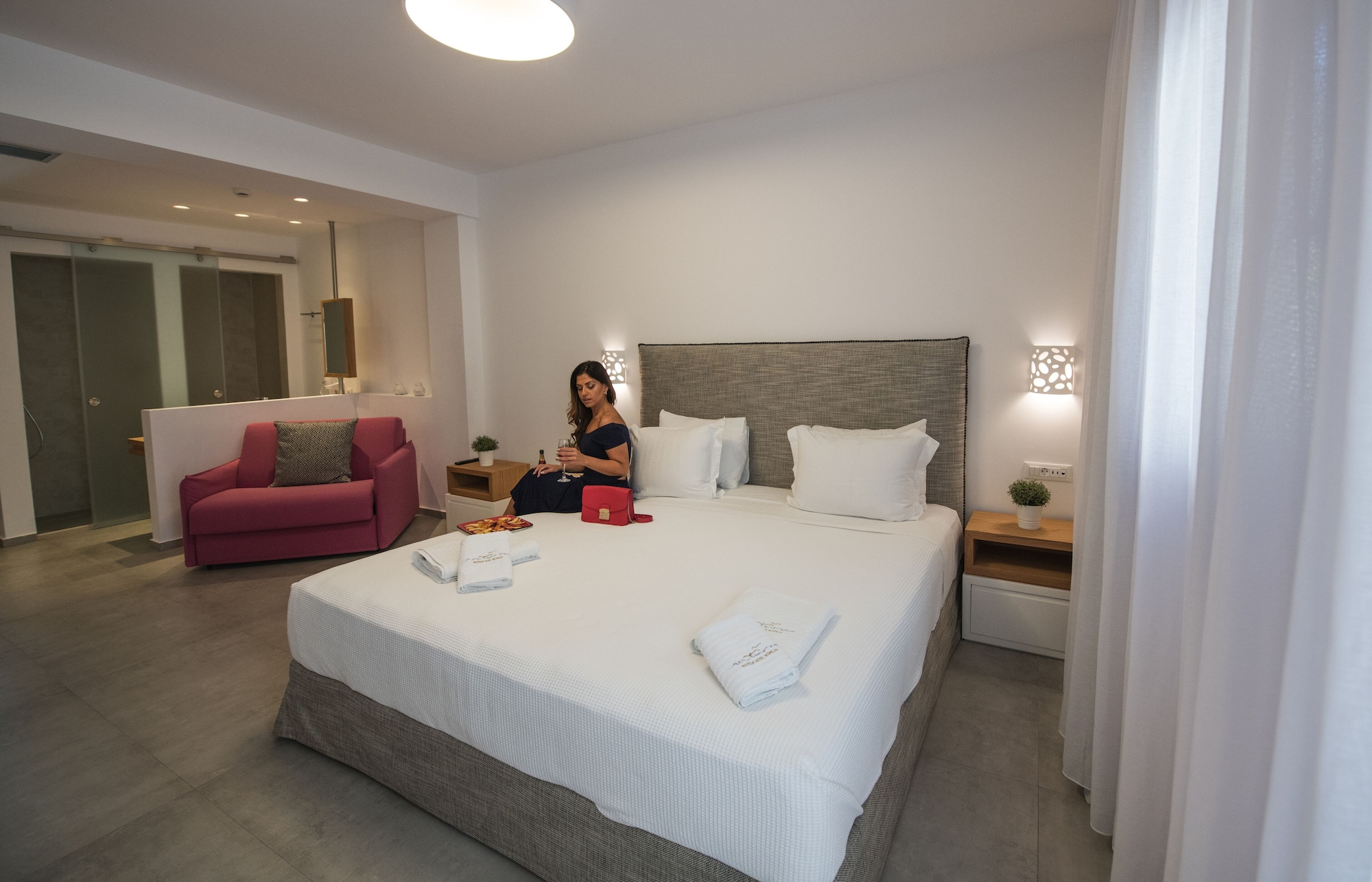 LUXURY, SUITE, OUTDOOR POOL