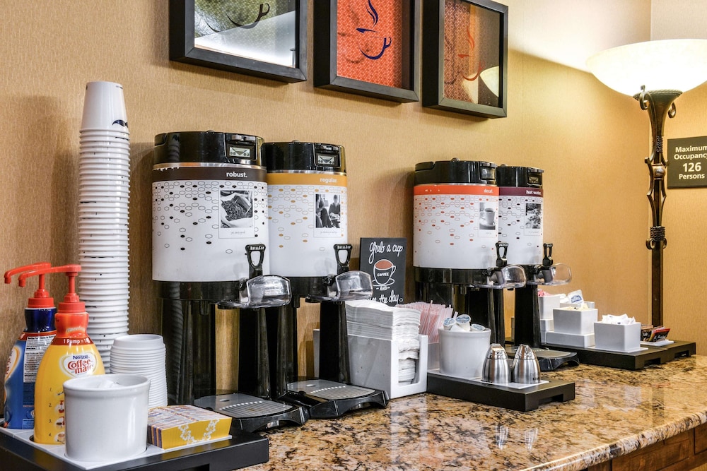 Hampton Inn and Suites Coeur D Alene 15/45