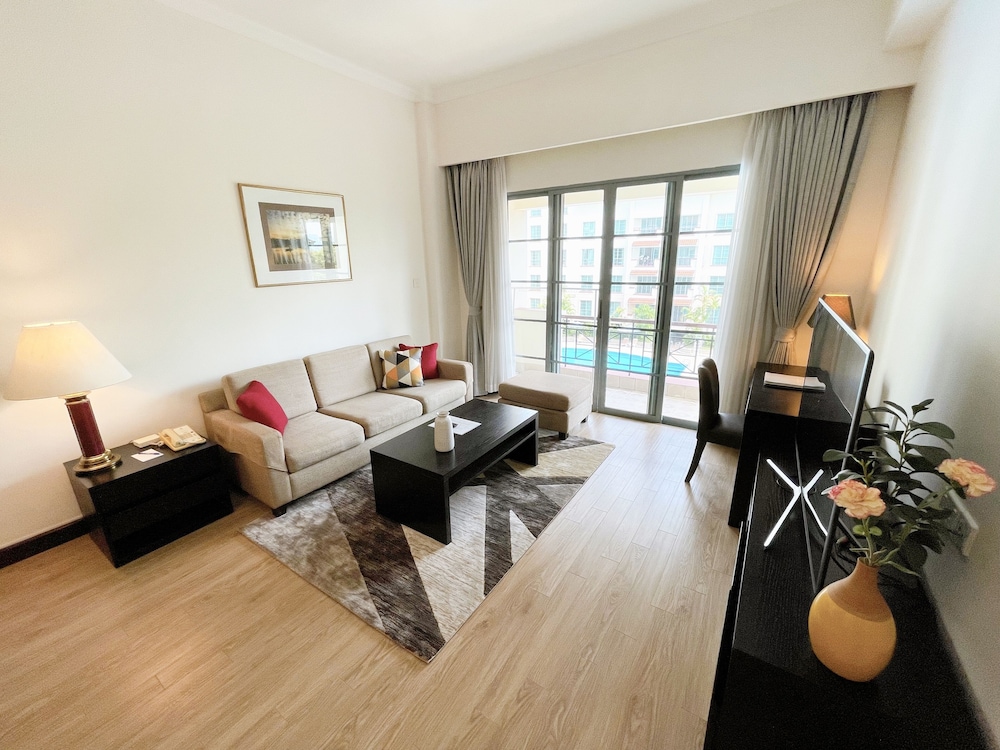 Diamond Westlake Suites 22/50