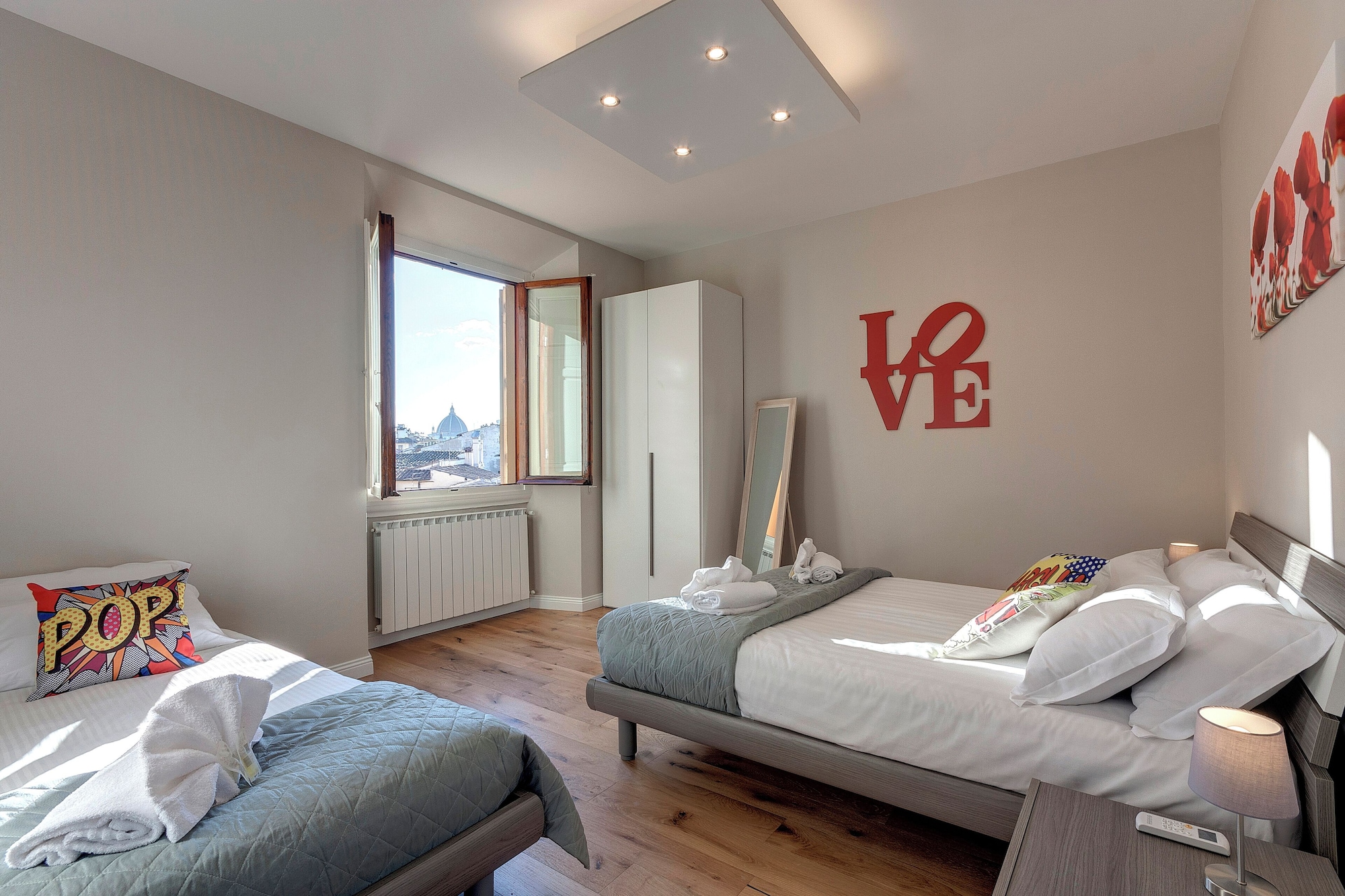 2 Bedrooms, William, Apartment, 1 Single and 2 Queen Beds