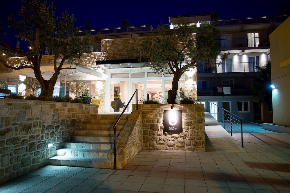 Hotel Osam 5/50