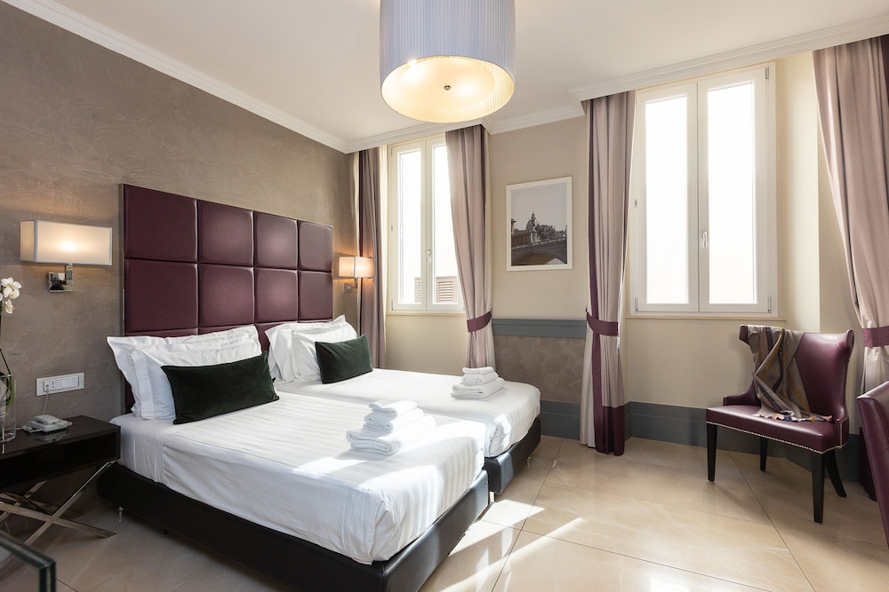 غرفة سوبيريور ثلاثية بثلاثة أسرّة، Hotel Castellino Roma 4/10