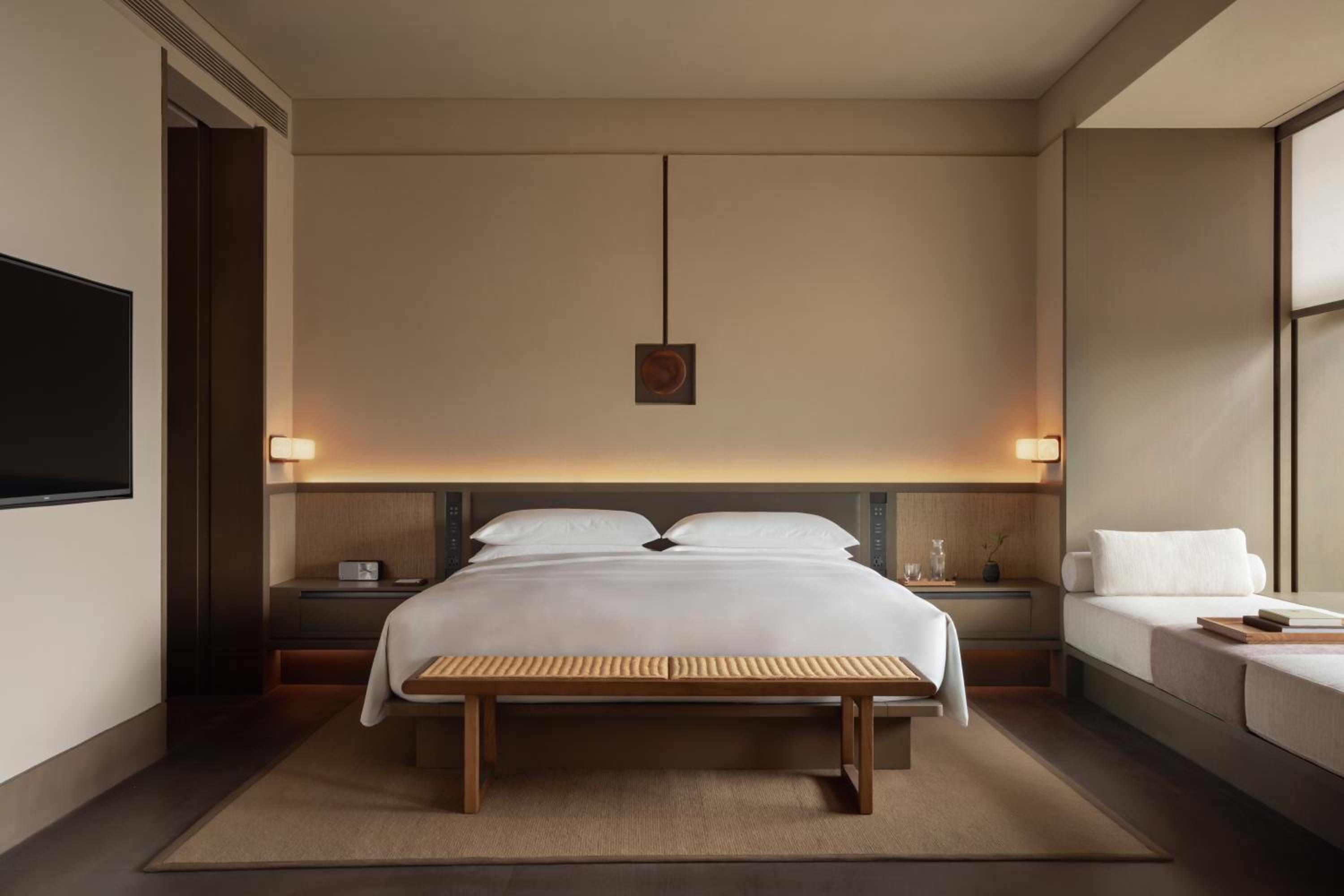 Suite, King Bed, Private Garden