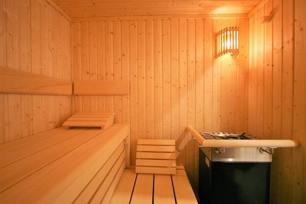 Parkhotel Residenz 32/53
