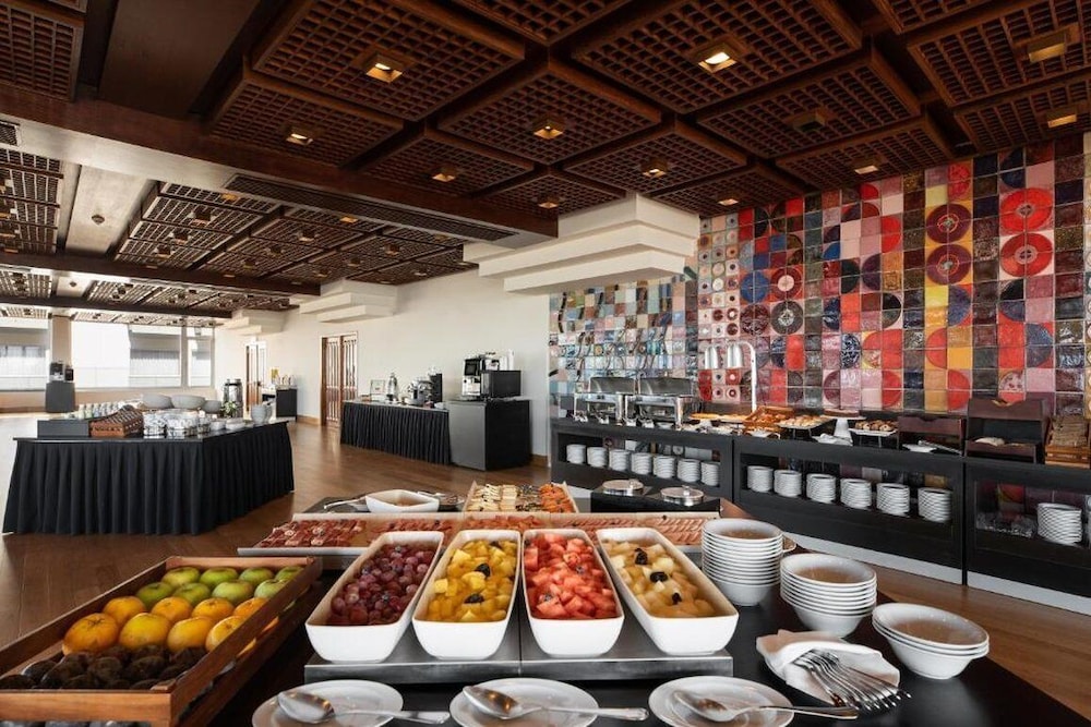 restaurant cafeteria