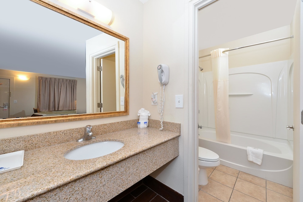 Americas Best Value Inn Nashville Downtown 9/17