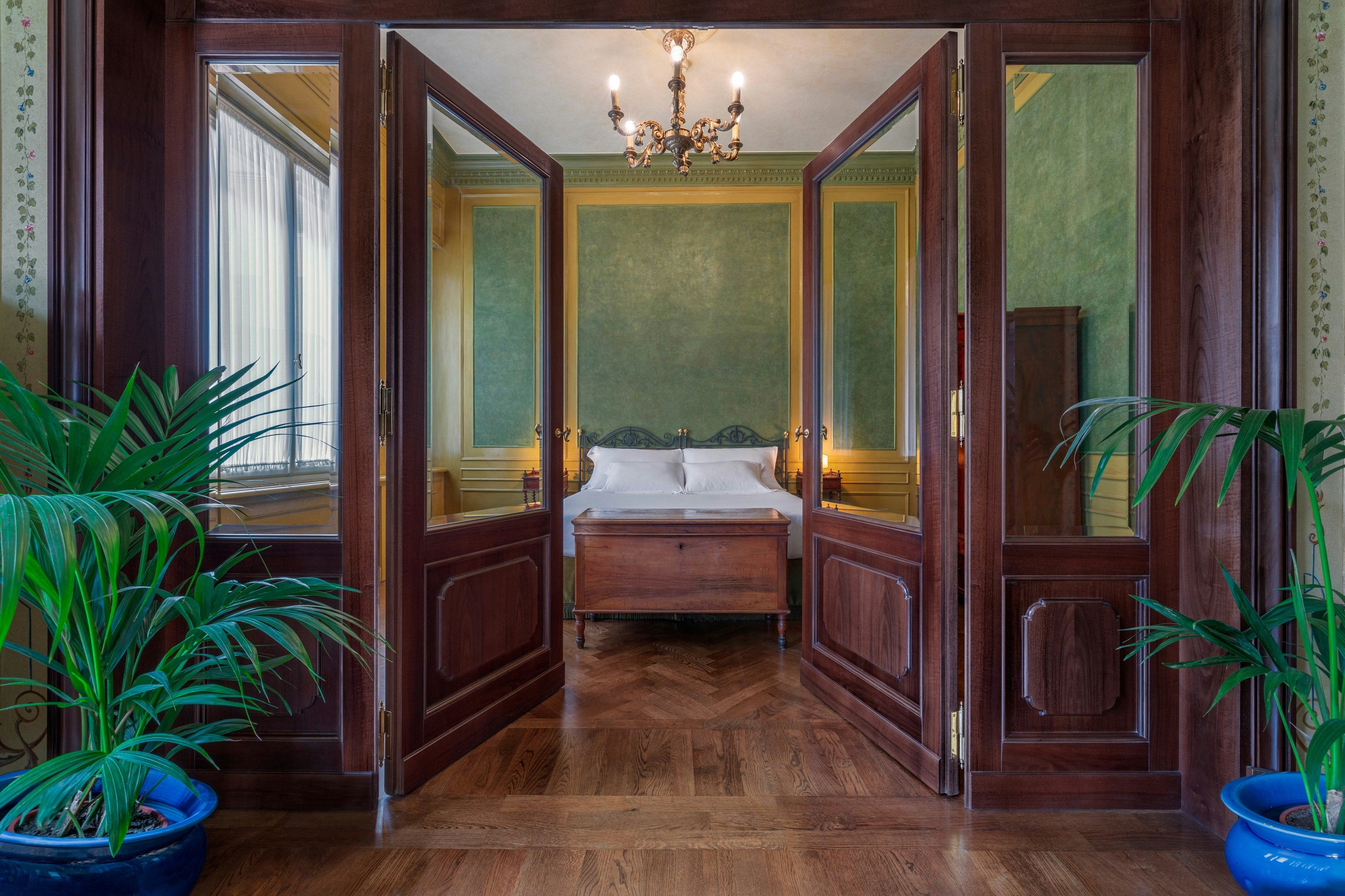 Hotel Locarno 6/73