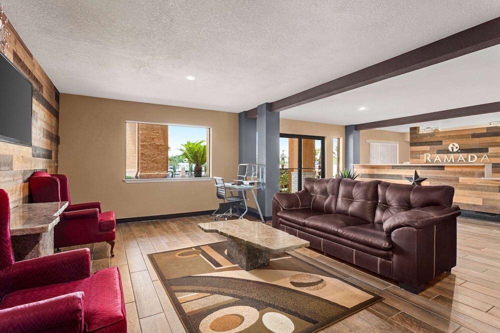 Ramada by Wyndham San Antonio Near SeaWorld/Lackland AFB 48/63