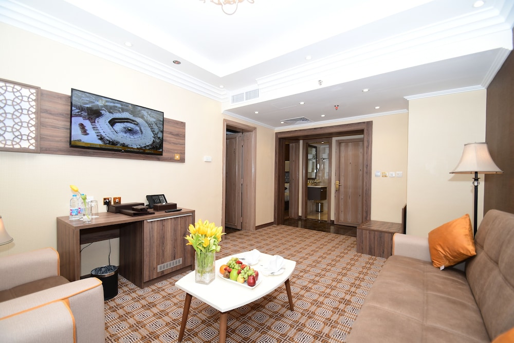 الذهبي جولدن توليب(Golden Tulip Al Zahabi) 35/50