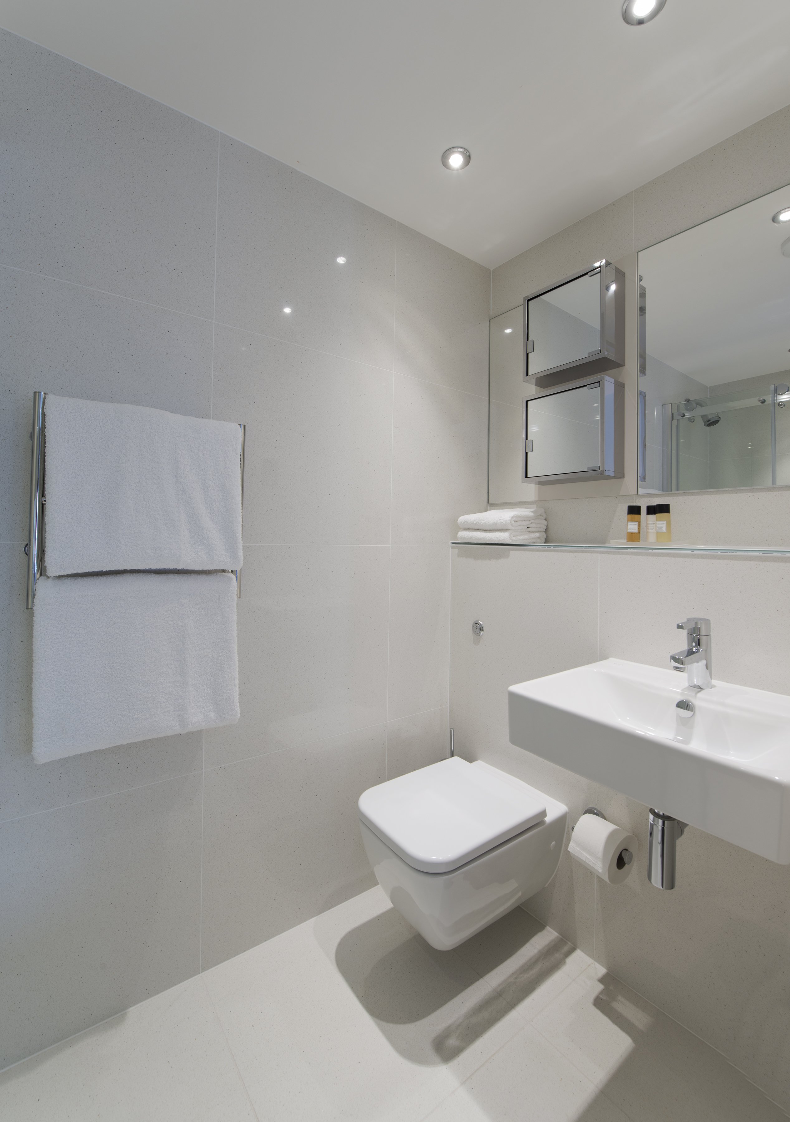 The Rosebery 41/41