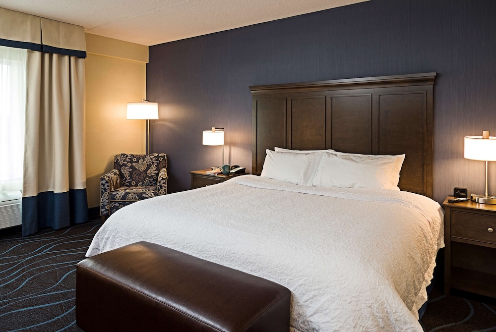 ROOM, KING BED, ACCESSIBLE