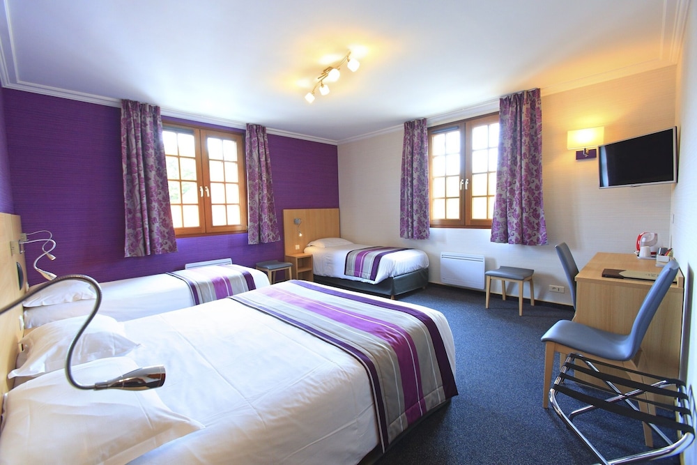HOTEL L'ESCALE 7/50