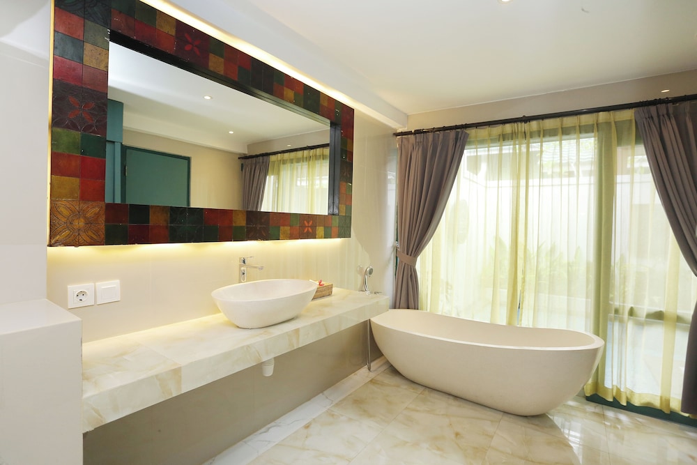 The Reward Villas Kerobokan 50/50