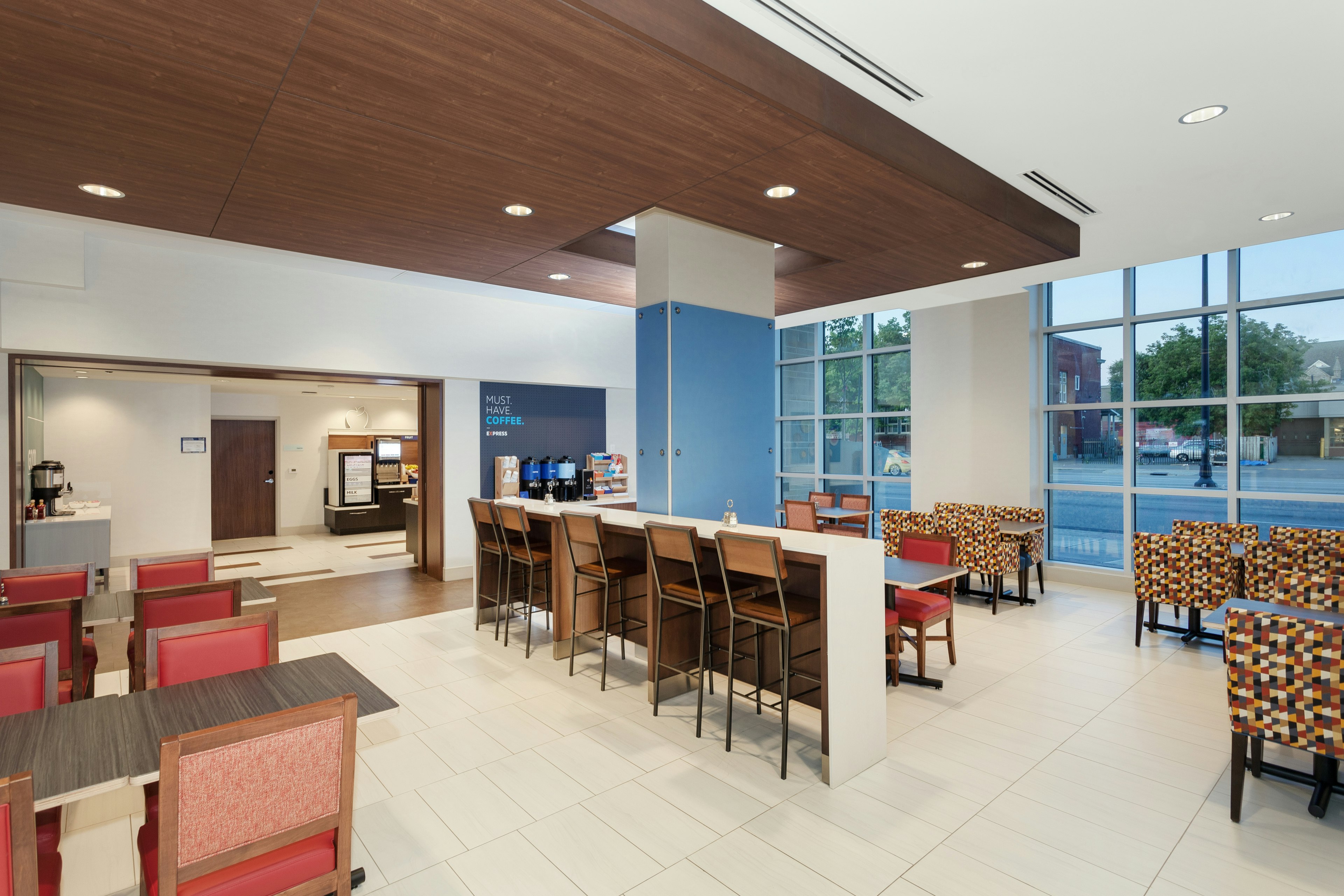 Holiday Inn Express And Suites Ottawa Downtown East 57/78
