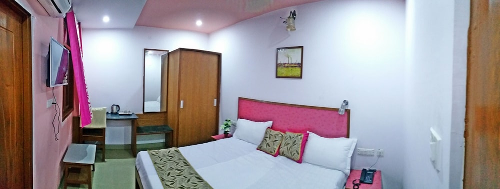 Airport Sky Inn 7/60
