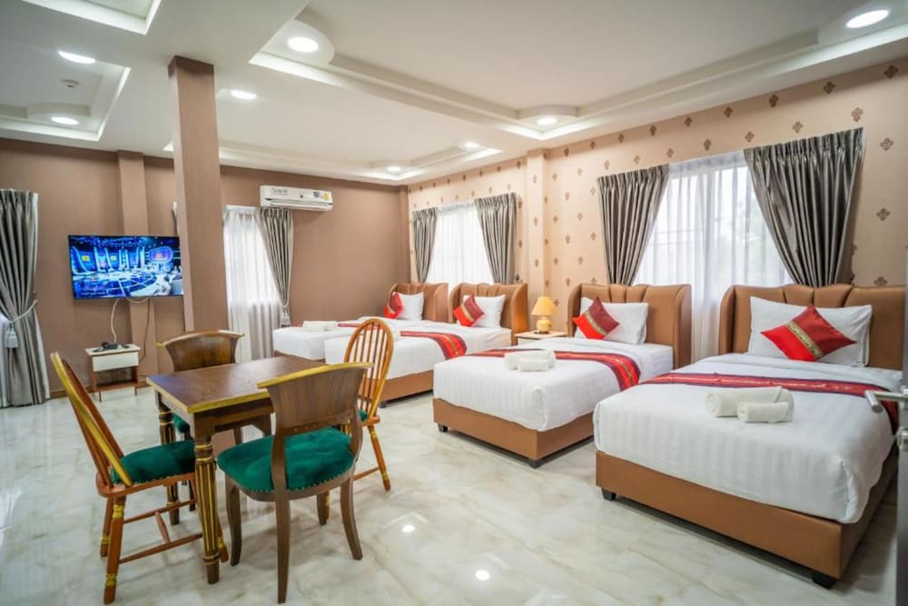 Siri Nakornpink Chiang Mai Hotel 30/75