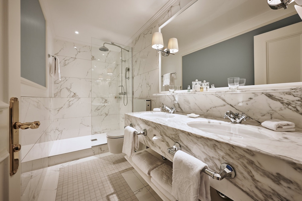 Premium, Suite, Double Bed, Victoria Jungfrau Grand Hotel And Spa 4/4
