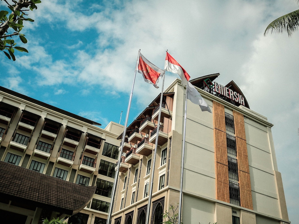 Emersia Hotel and Resort Batu Sangkar 3/16