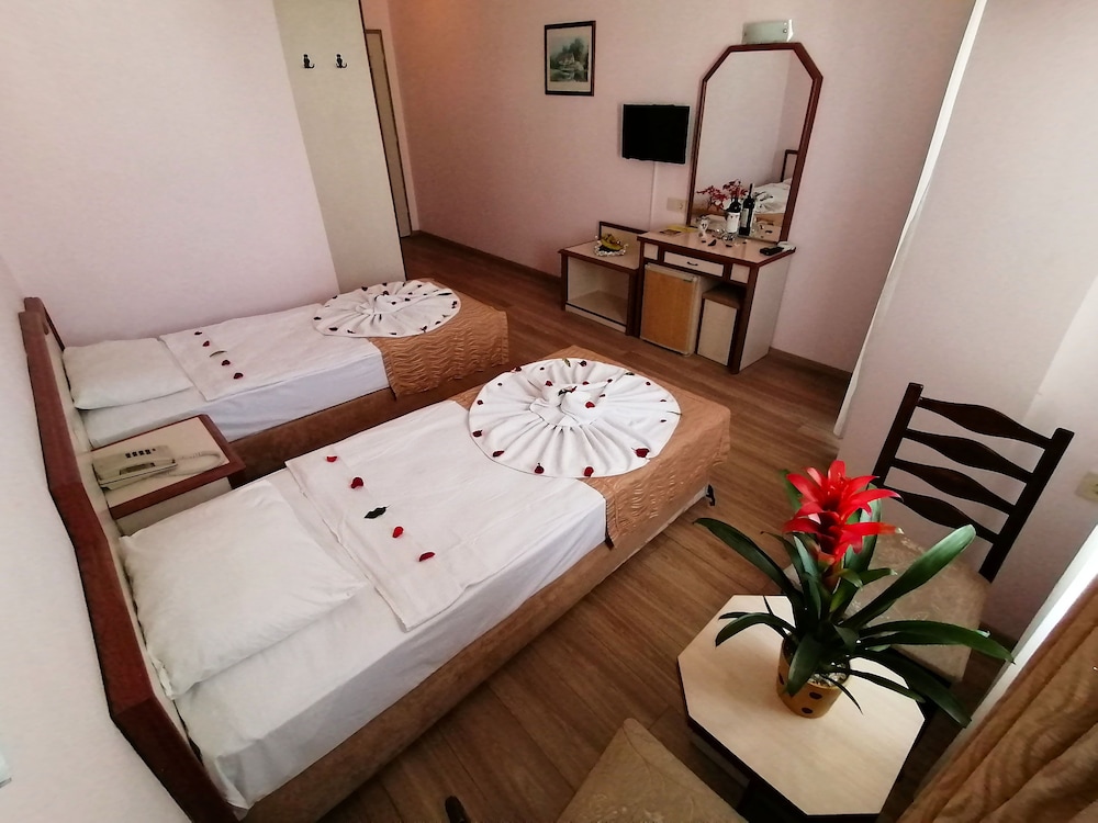 Ergun Hotel 20/50