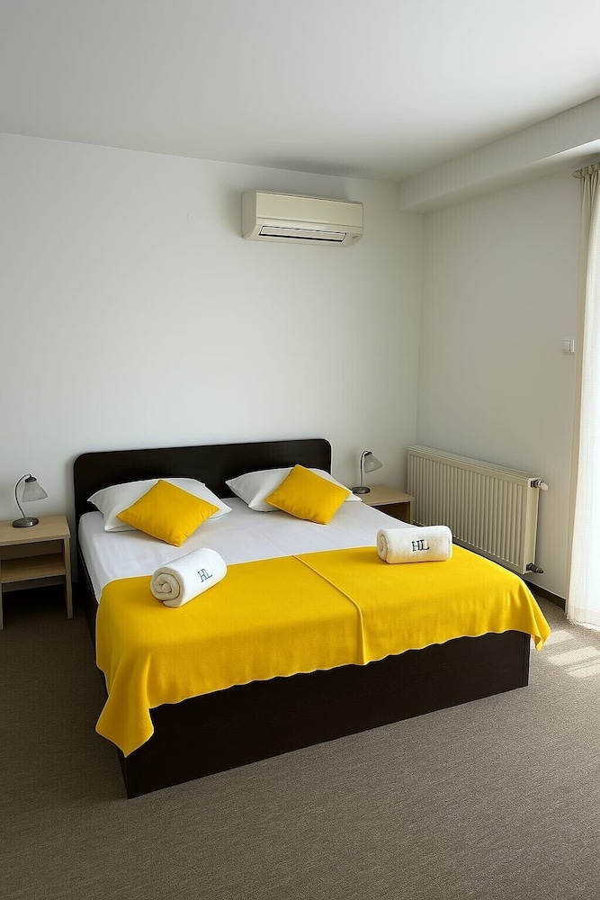 London Rooms Zagreb Airport 8/48