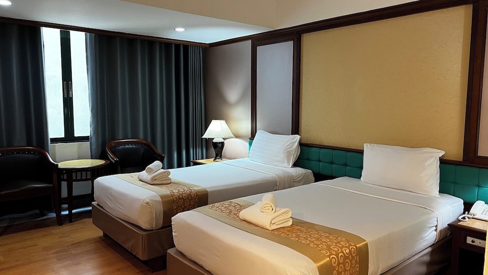 Asian Hotel Hatyai 36/72