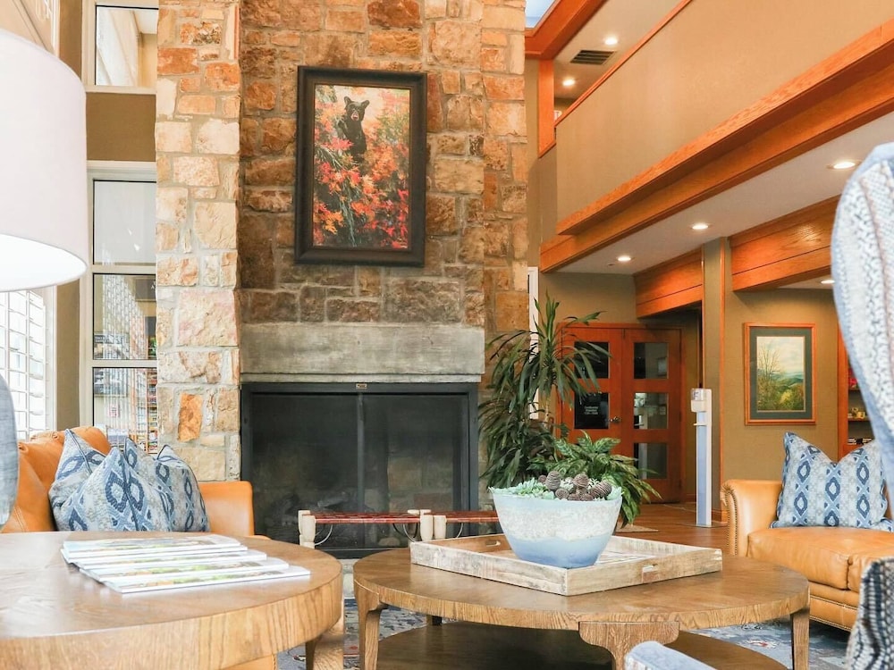 The Greystone Lodge on the River 29/50