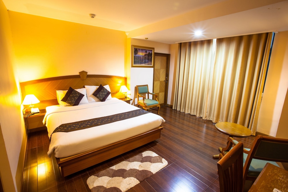 Nh Elegant Hotel 30/70