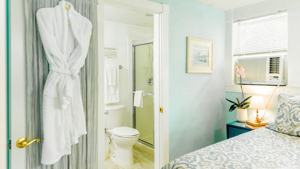 Meranova Guest Inn 47/50